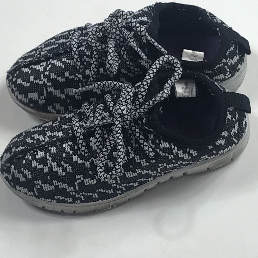 Black and white boy shoes size 10